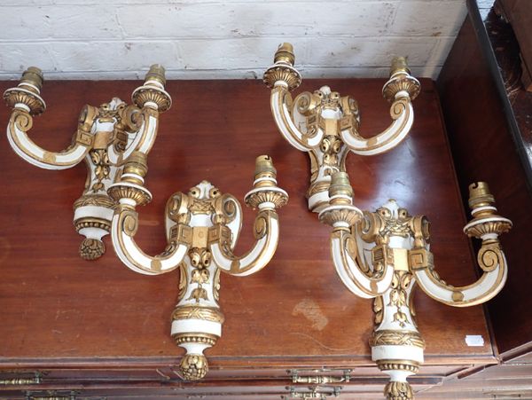 A COLLECTION OF GILTWOOD WALL LAMPS