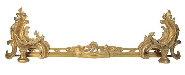 A FRENCH GILT BRONZE WIDTH-ADJUSTABLE FENDER IN LOUIS XV STYLE,