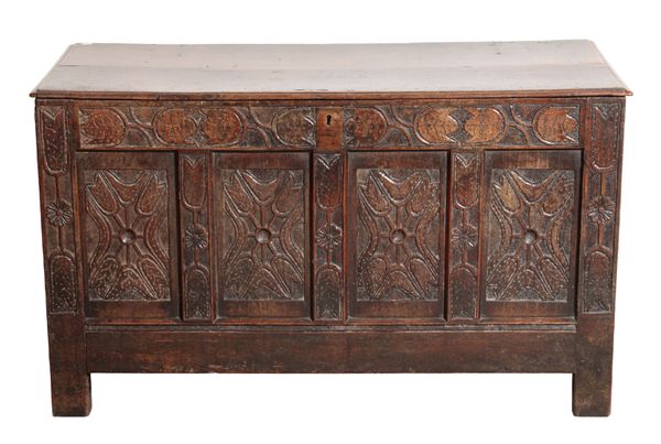 A WILLIAM AND MARY OAK COFFER,
