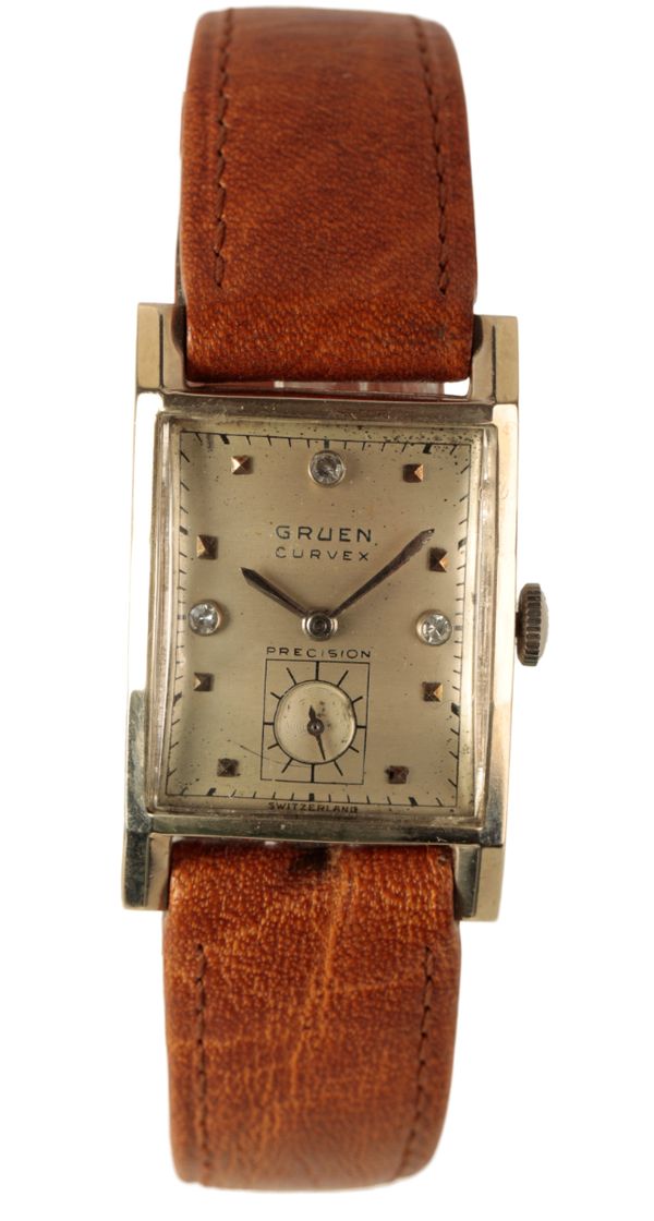 A GRUEN CURVEX 14CT WHITE GOLD GENTLEMAN'S WRISTWATCH