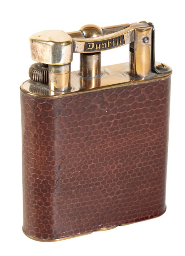 A DUNHILL GOLD PLATED & BROWN SNAKESKIN TABLE LIGHTER