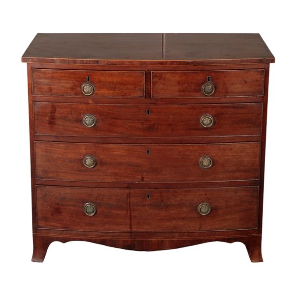 A GEORGE III MAHOGANY BOWFRONT CHEST OF DRAWERS,