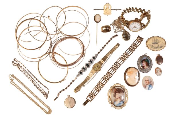 A COLLECTION OF JEWELLERY