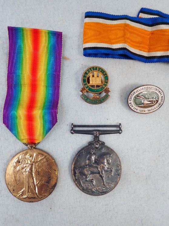 A FIRST WORLD WAR MEDAL PAIR