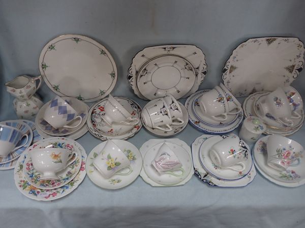 A COLLECTION OF SHELLEY CHINA TEA WARE