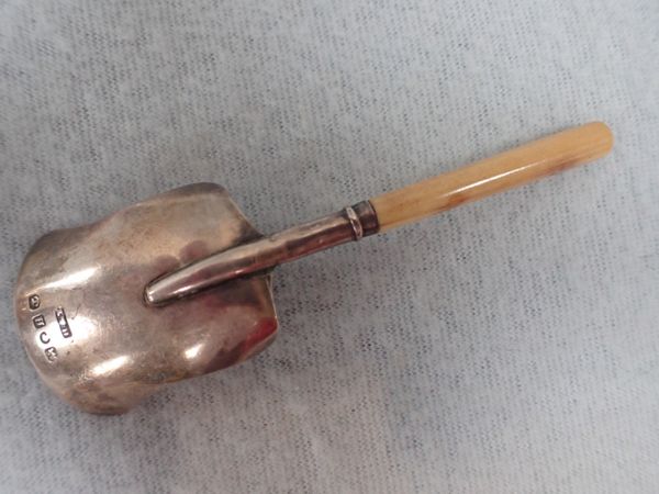 A VICTORIAN SILVER AND IVORY CADDY SPOON