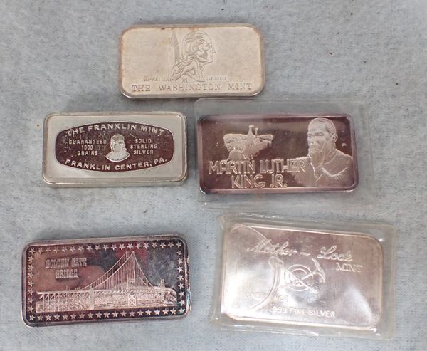 A COLLECTION OF USA SILVER COMMEMORATIVE BARS