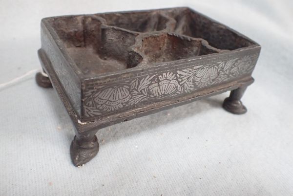 AN ASIAN CAST METAL CENSER OR STAND