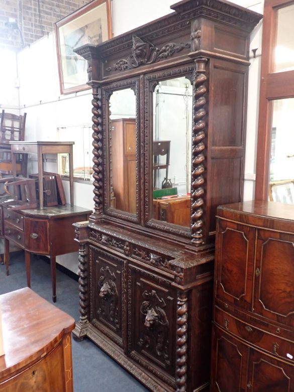 A LARGE 19TH CENTURY BELGIAN OAK BUFFET