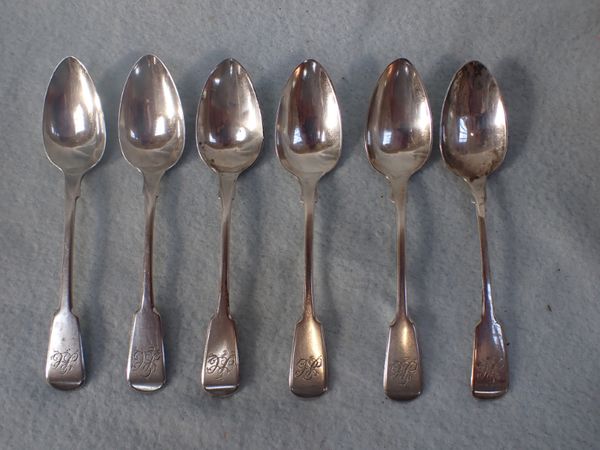 A SET OF SIX GEORGIAN SILVER TEASPOONS