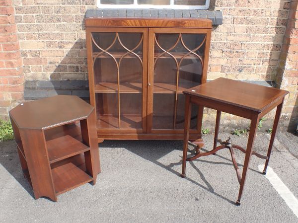 A MAHOGANY GLAZED BOOKCASE