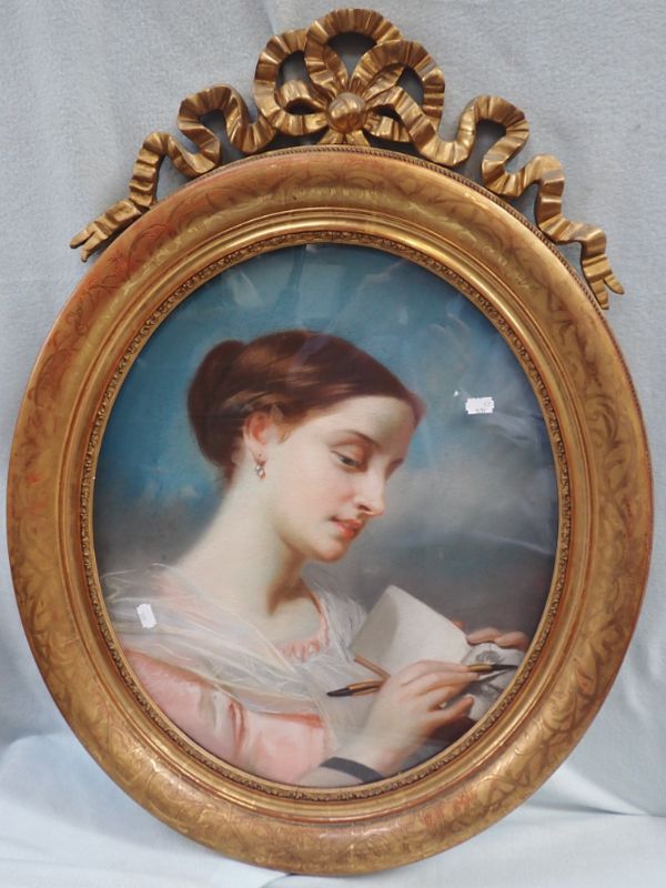 VICTORIAN LADY SKETCHING