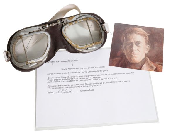 A PAIR OF GOGGLES POTENTIALLY BELONGING TO LAWRENCE OF ARABIA (T.E. LAWRENCE)