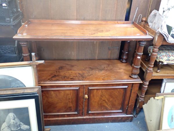 A VICTORIAN MAHOGANY BUFFET