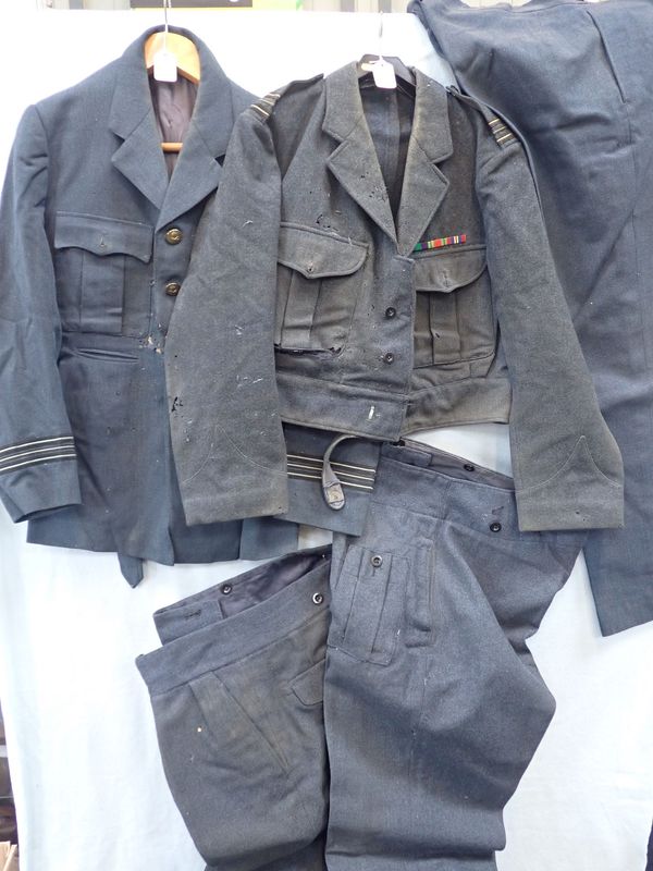 A COLLECTION OF WWII PERIOD RAF UNIFORM