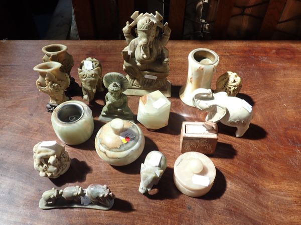 A COLLECTION OF SOAPSTONE AND STONE ARTEFACTS