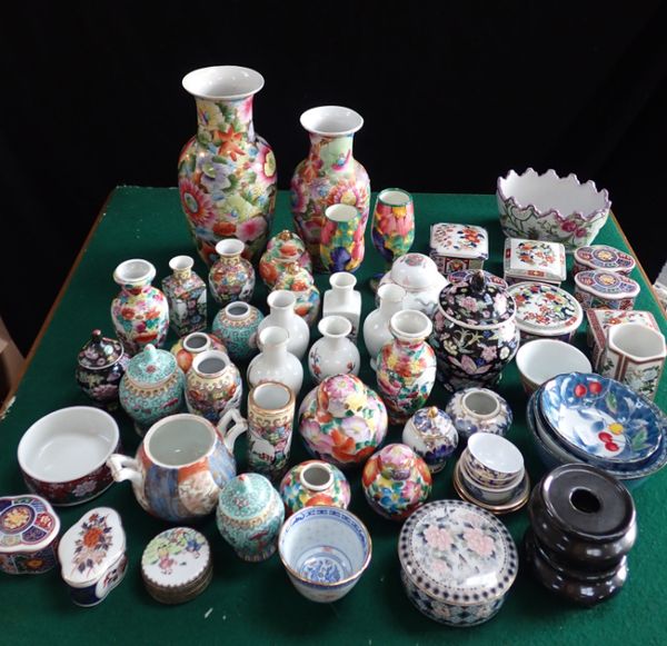 A COLLECTION OF FAMILLE ROSE CHINESE WARE