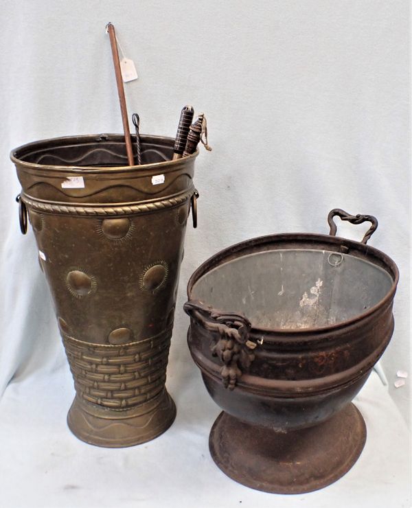 A VICTORIAN TOLEWARE COAL BOX (NO LID)