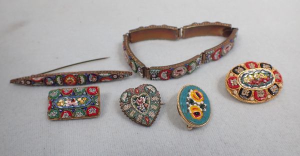 A SMALL QUANTITY OF MICRO MOSAIC JEWELLERY