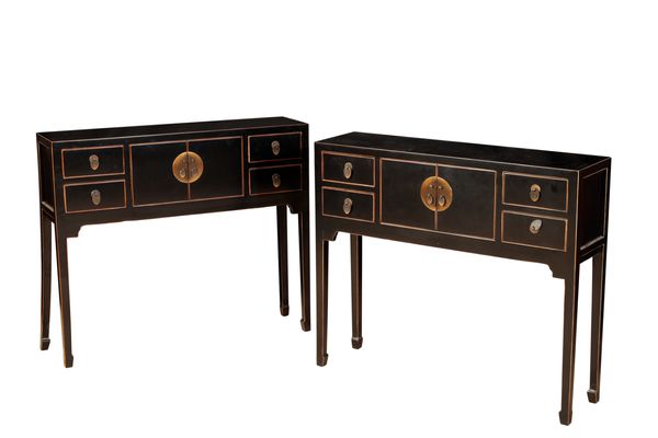 A PAIR OF CHINESE BLACK LACQUER SIDE TABLES