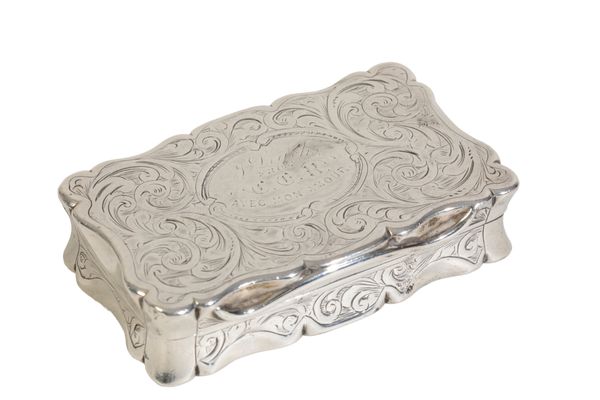 A VICTORIAN SILVER SNUFF BOX