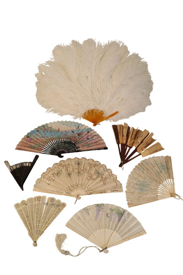 A FEATHER FAN, late 19th/early 20th century