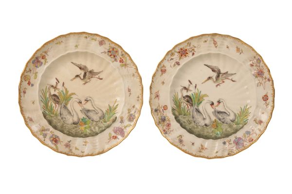 A PAIR OF MEISSEN STYLE CABINET PLATES