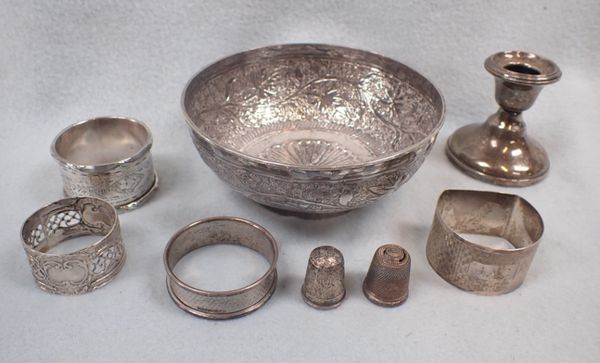 A COLLECTION OF SILVER AND WHITE METAL