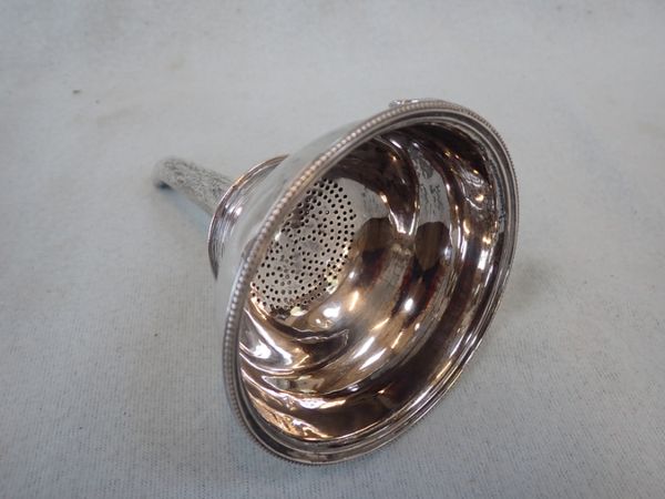 SILVER WINE FUNNEL 1789 LONDON MAKER MB