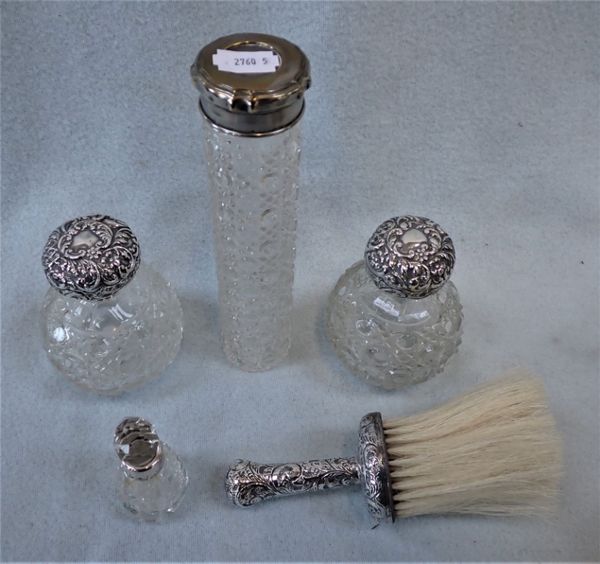 A PAIR OF SILVER TOPPED SCENT BOTTLES AND OTHER ITEMS