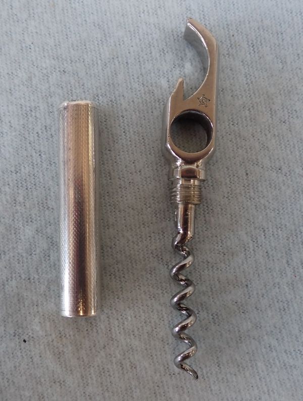 CORKSCREW AND BOTTLE OPENER WITH ENGINE TURNED SILVER HANDLE