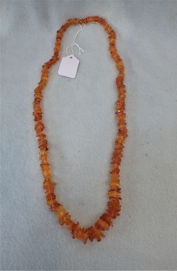 A BALTIC AMBER NECKLACE