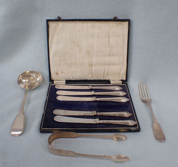 A COLLECTION OF SILVER CUTLERY