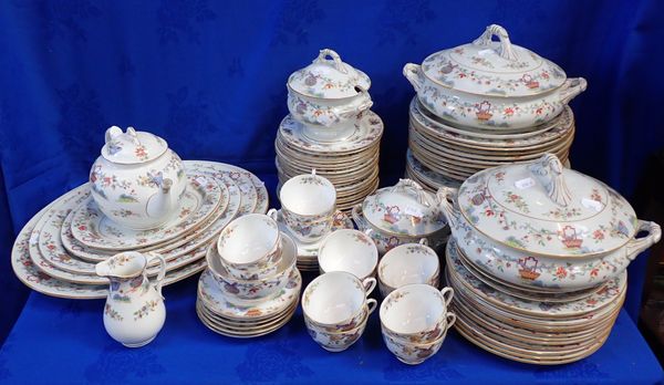 A ROYAL WORCESTER 'PEKIN' PART DINNER AND TEA SERVICE