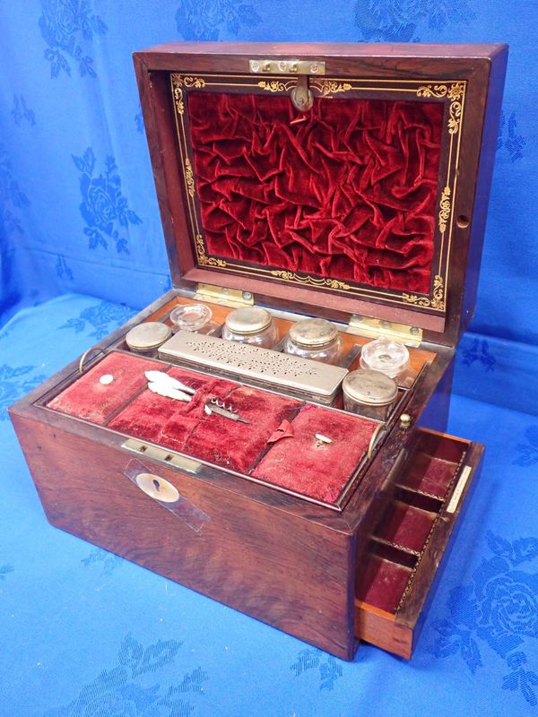 A 19TH CENTURY ROSEWOOD WORKBOX