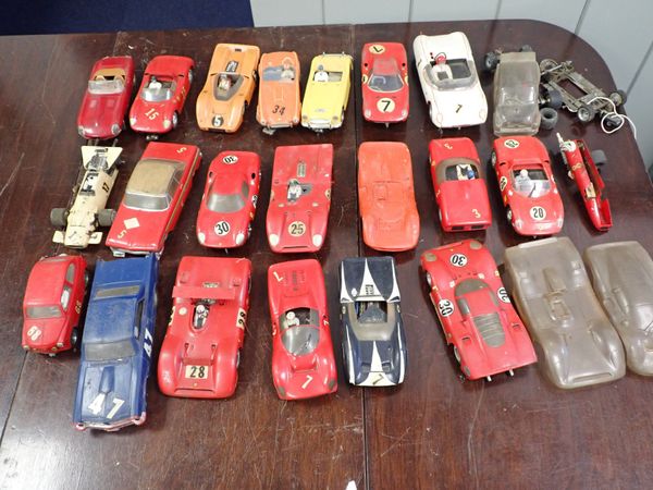 A COLLECTION OF SCALEXTRIC CARS