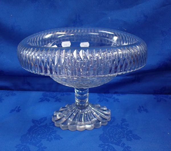 AN EARLY 19TH CENTURY CUT GLASS COMPORT