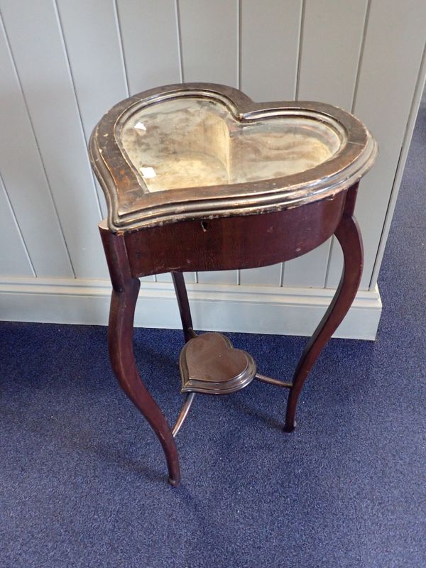 AN EDWARDIAN BIJOUTERIE CABINET, HEART-SHAPED