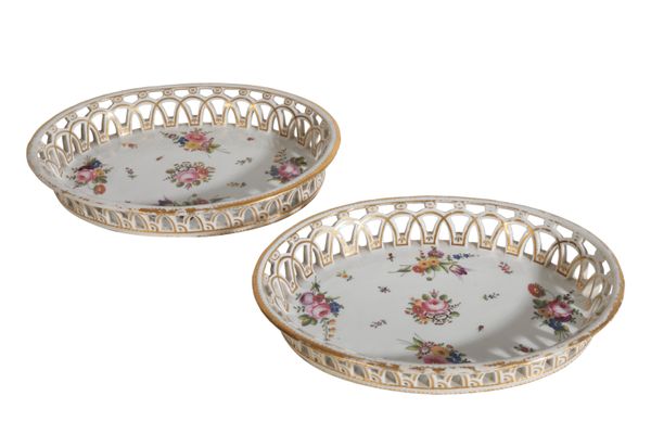 A PAIR OF OVAL SHALLOW BASKETS