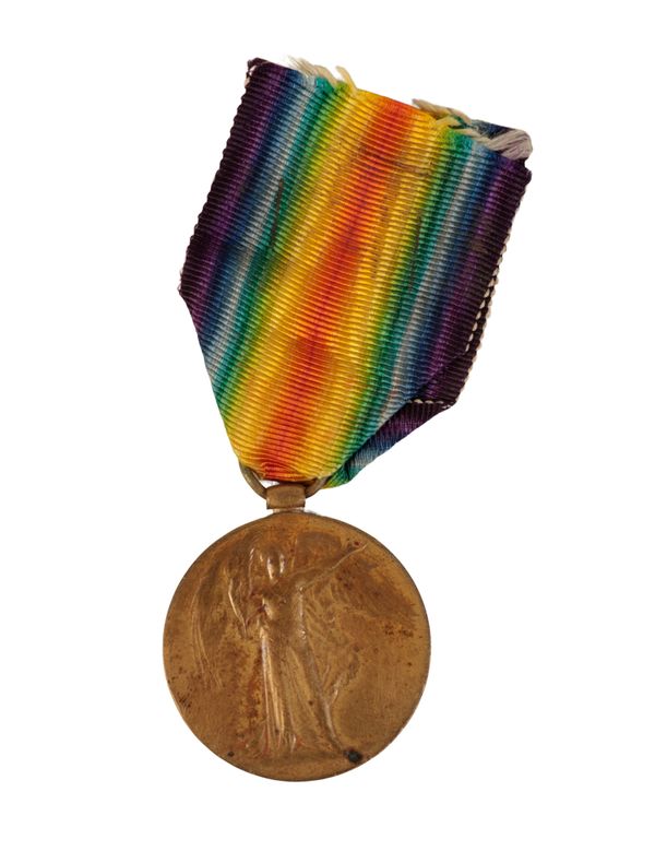 VICTORY MEDAL TO 17092 PTE G LAWRENCE R FUS, LATER SERVED IN THE TANK CORPS.