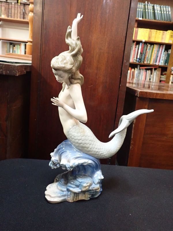 LLADRO: A LARGE MERMAID