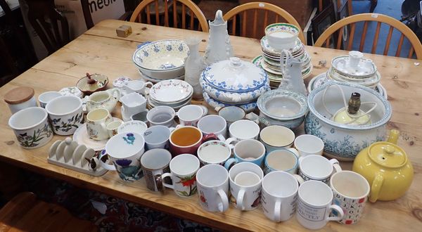 A COLLECTION OF MIXED CERAMICS