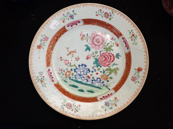 AN 18TH CENTURY CHINESE EXPORT PLATE