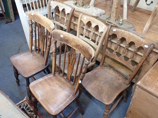 A PAIR OF EARLY 19TH CENTURY WEST COUNTRY CHAIRS