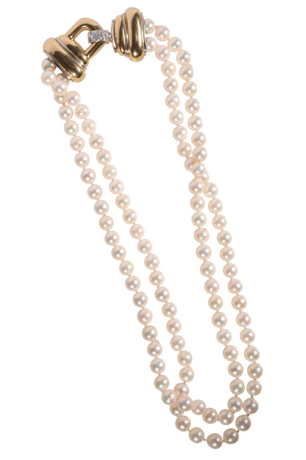 A DOUBLE STRAND CULTURED PEARL NECKLACE