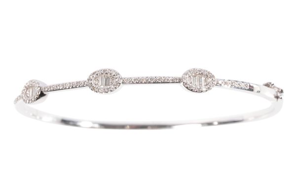 A DIAMOND HINGED BANGLE