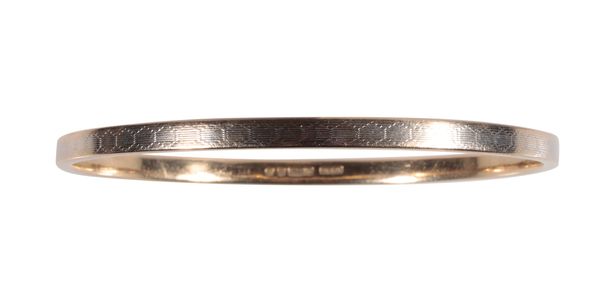 A 9CT YELLOW GOLD CUFF BANGLE