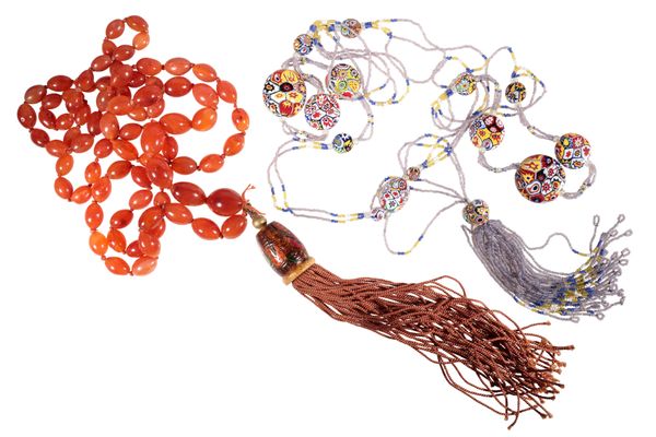 A 1920S VENETIAN STYLE LONG BEADED NECKLACE