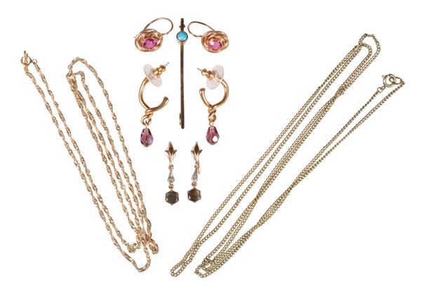 A COLLECTION OF JEWELLERY