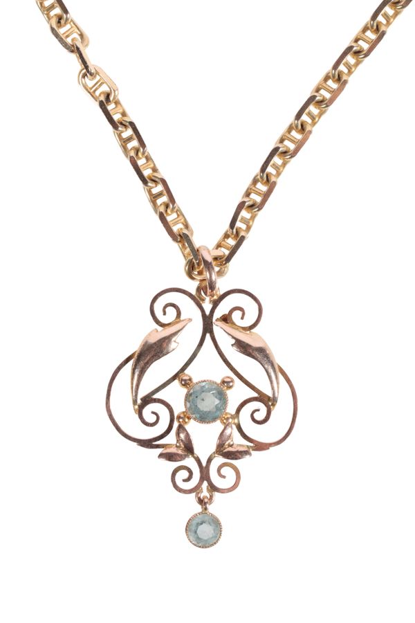 AN EDWARDIAN PENDANT AND GOLD CHAIN NECKLACE